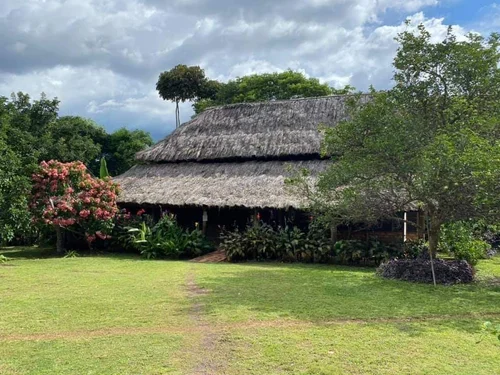 Caiman House Guest House